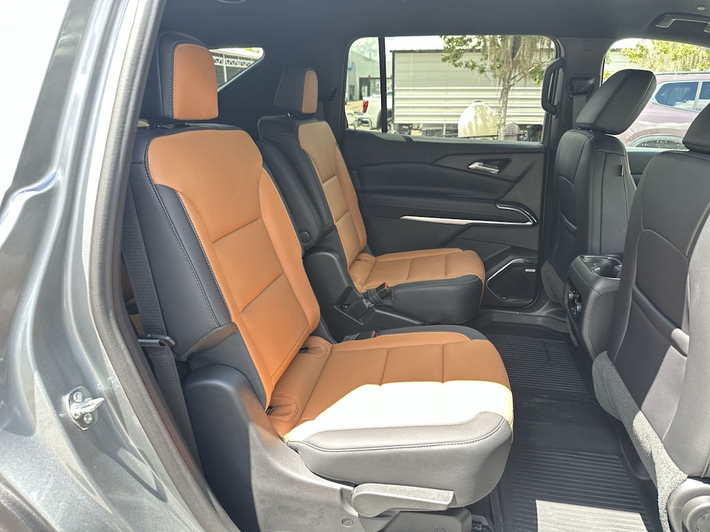 Thumbnail: 2027 Chevrolet Traverse - 23