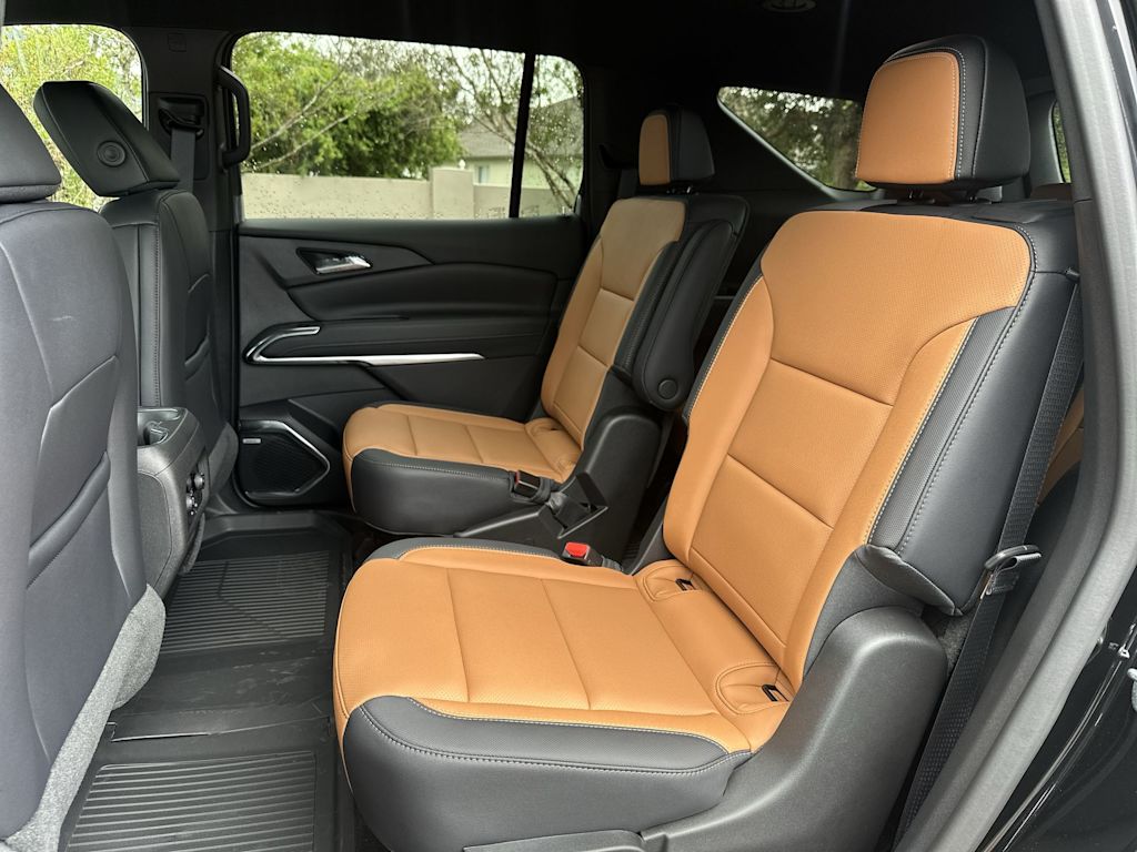 Thumbnail: 2027 Chevrolet Traverse - 24