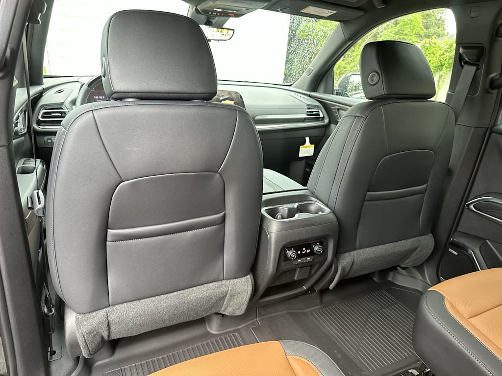Thumbnail: 2027 Chevrolet Traverse - 12