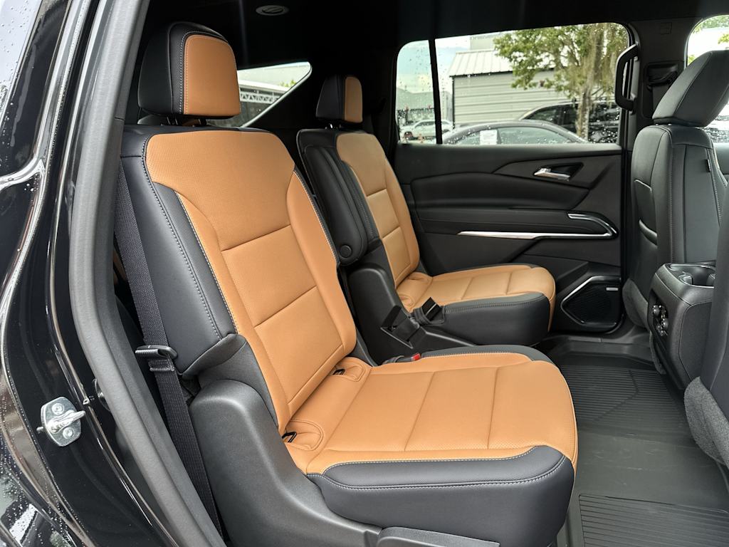 Thumbnail: 2027 Chevrolet Traverse - 25