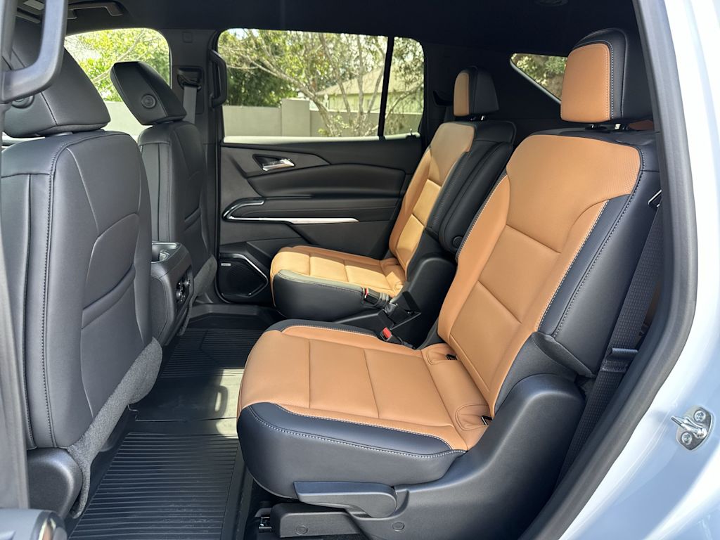 Thumbnail: 2027 Chevrolet Traverse - 25