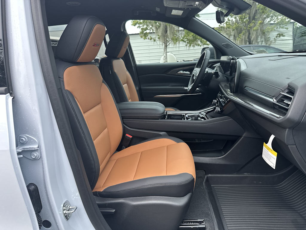 Thumbnail: 2027 Chevrolet Traverse - 25