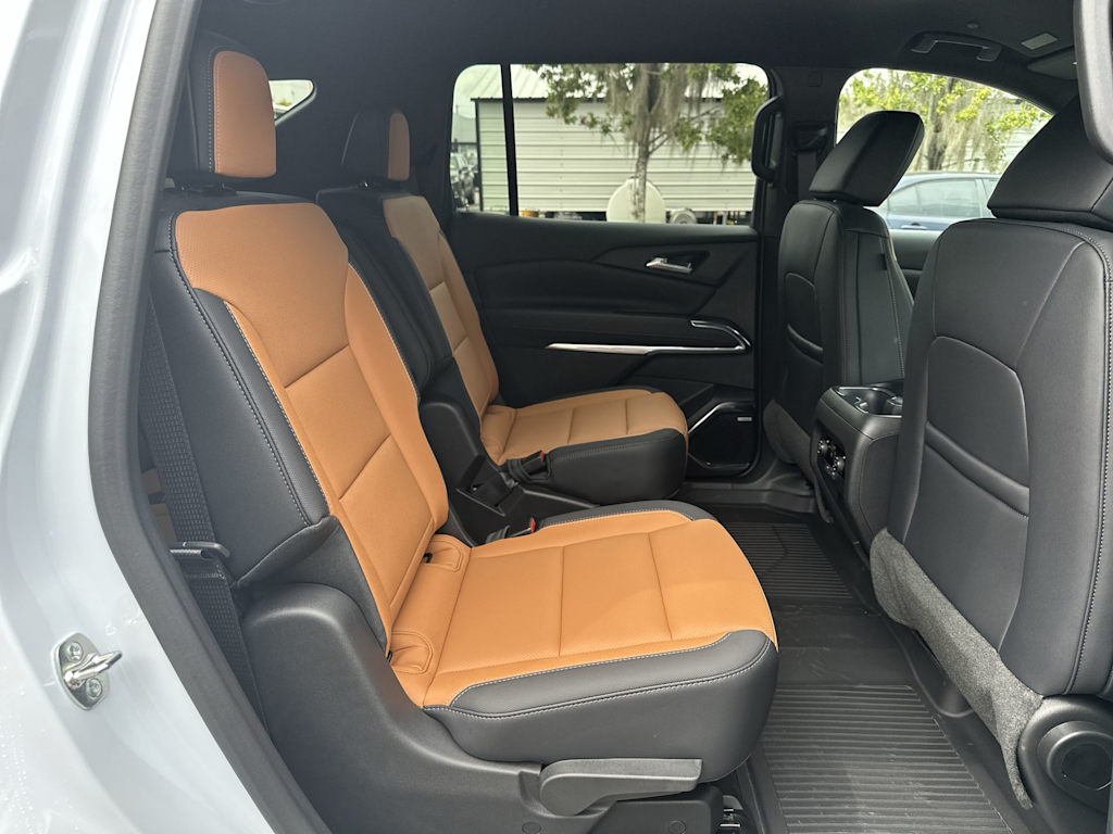 Thumbnail: 2027 Chevrolet Traverse - 24