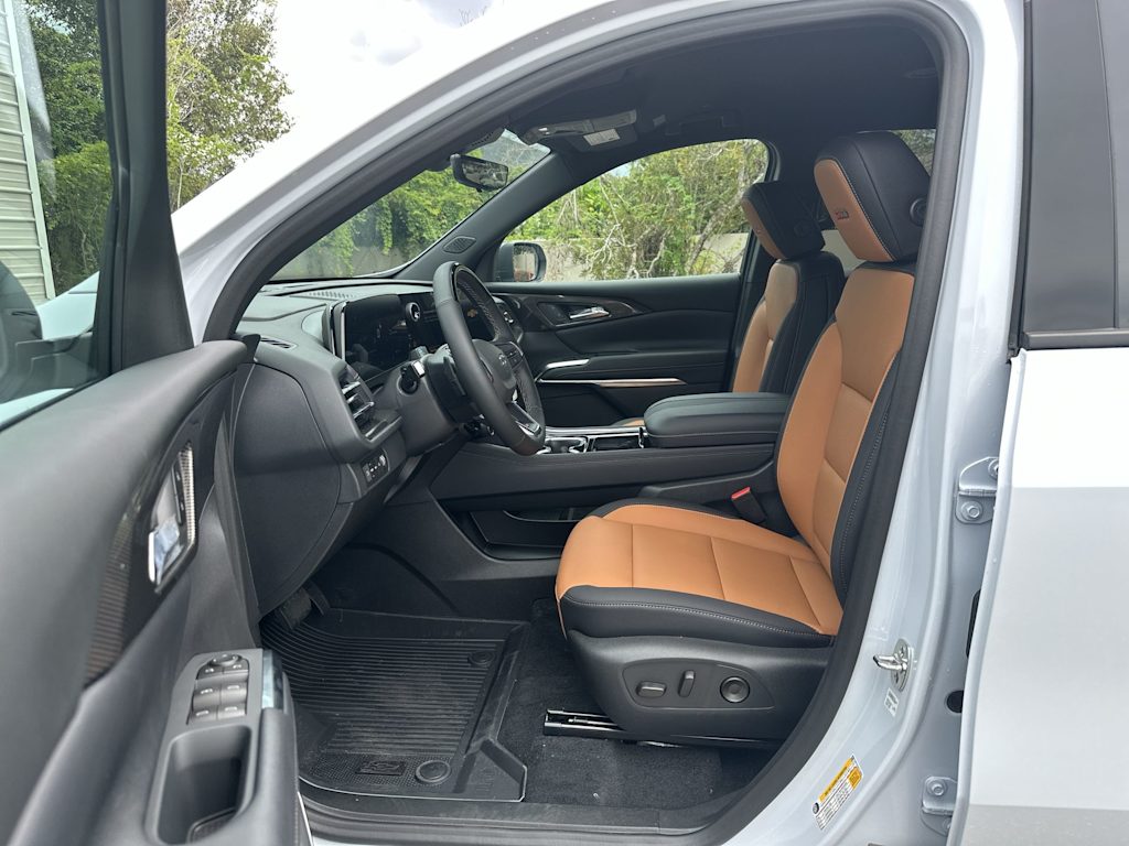 Thumbnail: 2027 Chevrolet Traverse - 10