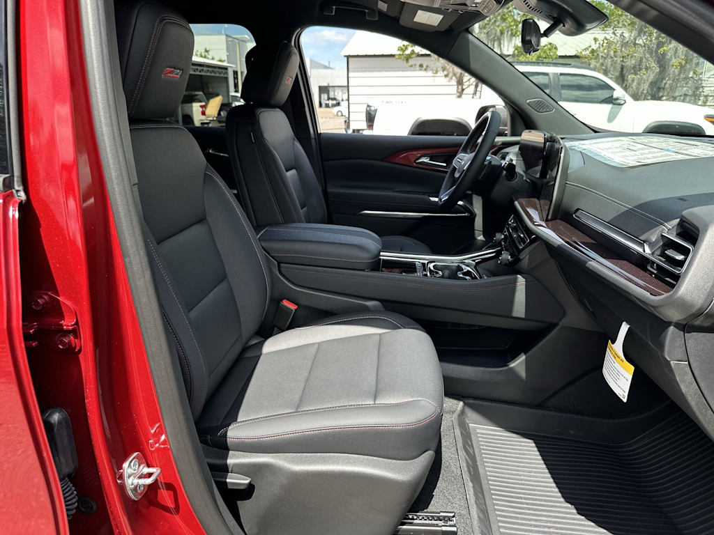 Thumbnail: 2026 Chevrolet Traverse - 25