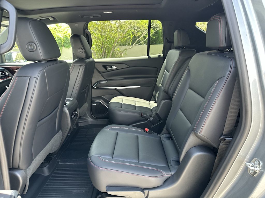 Thumbnail: 2026 Chevrolet Traverse - 24