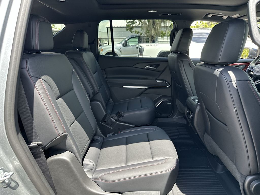 Thumbnail: 2026 Chevrolet Traverse - 25