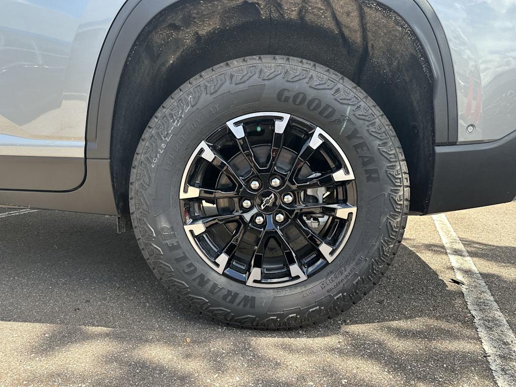 Thumbnail: 2026 Chevrolet Traverse - 8