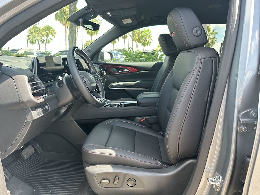 Thumbnail: 2026 Chevrolet Traverse - 12