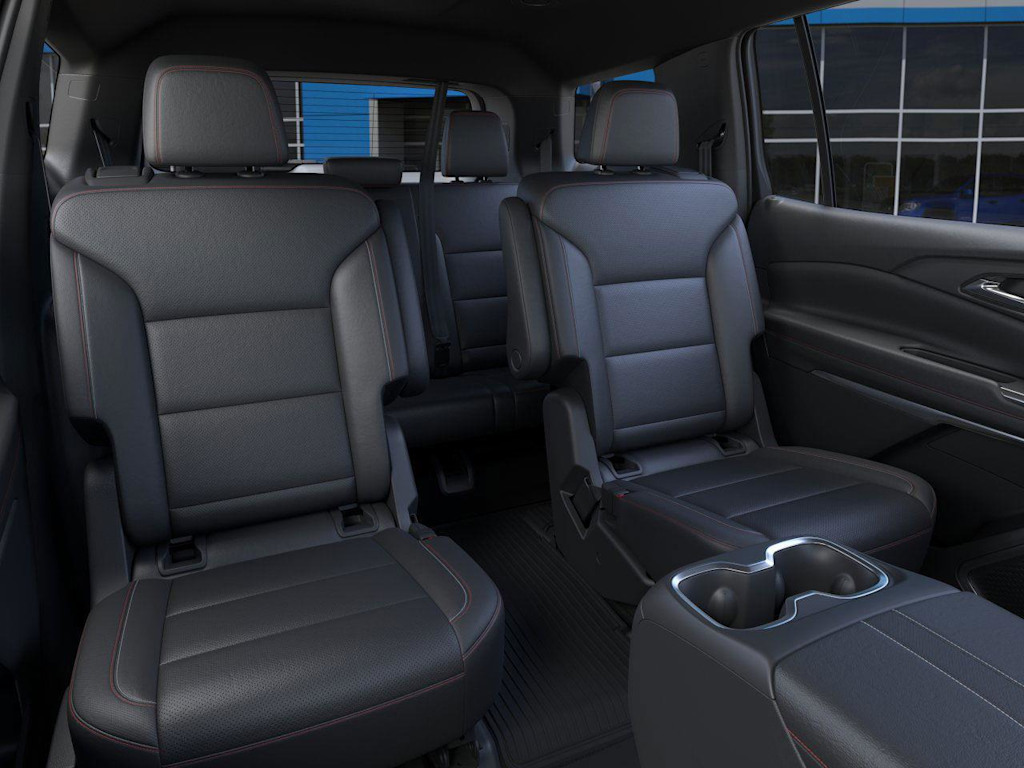 2025 Chevrolet Traverse Z71 8