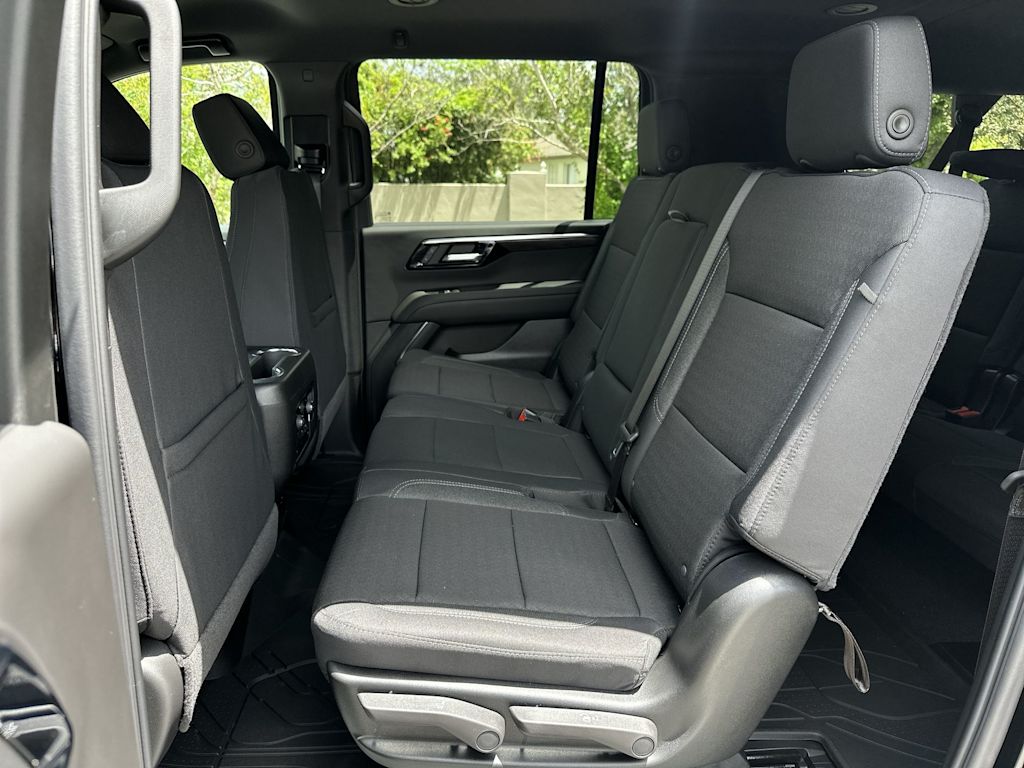 Thumbnail: 2026 Chevrolet Suburban - 12