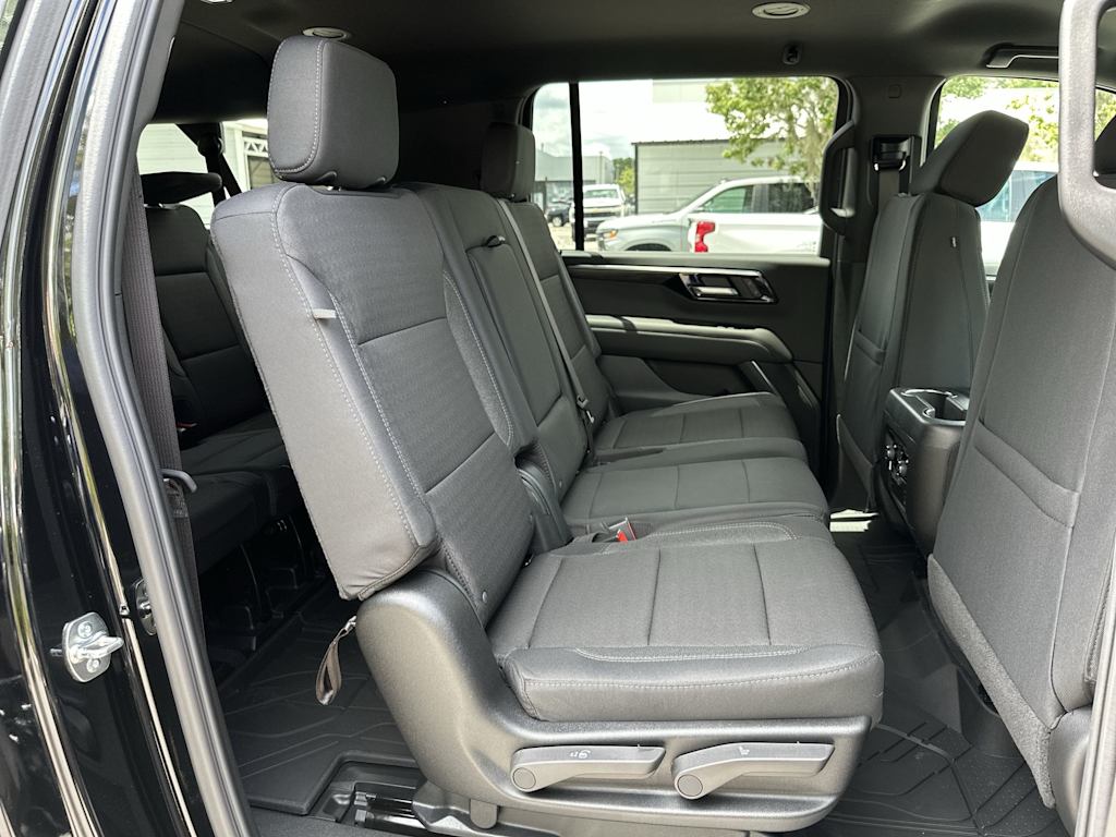 Thumbnail: 2026 Chevrolet Suburban - 23