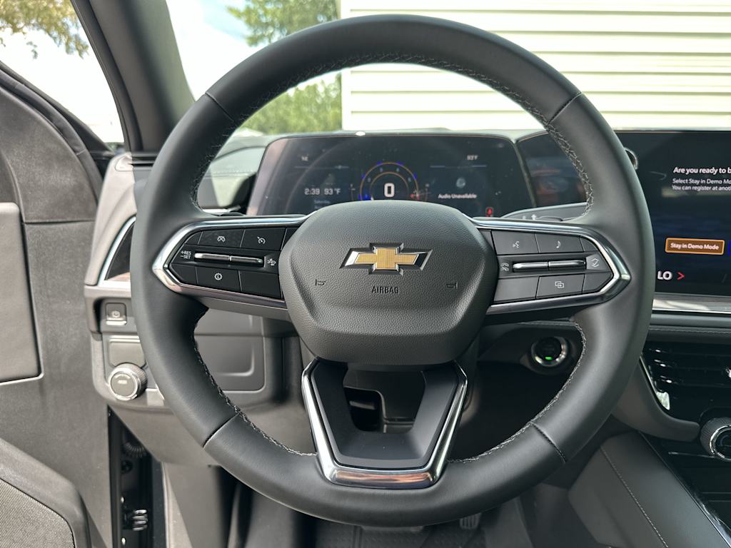 Thumbnail: 2026 Chevrolet Suburban - 9