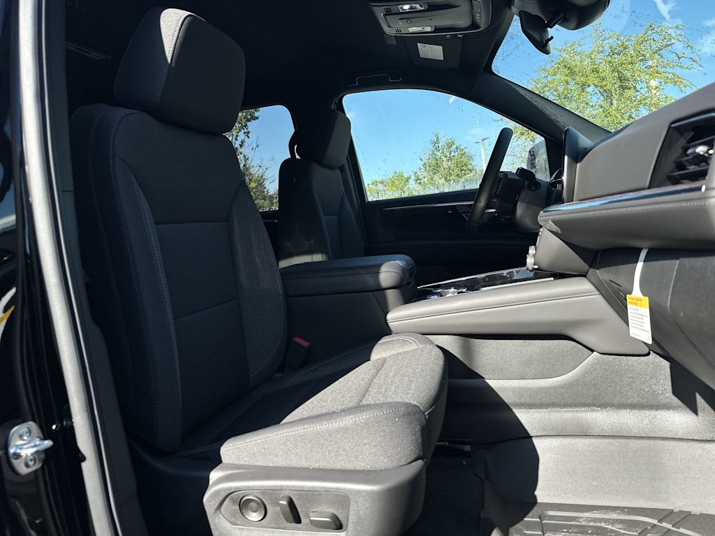 Thumbnail: 2026 Chevrolet Suburban - 23