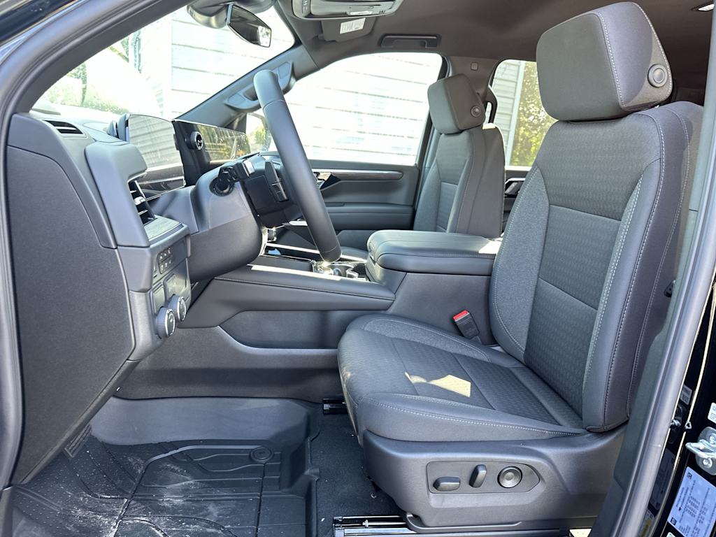 Thumbnail: 2026 Chevrolet Suburban - 12
