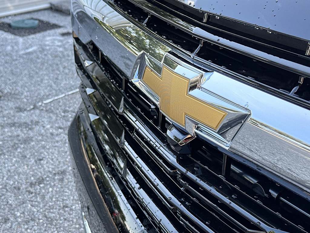 Thumbnail: 2026 Chevrolet Suburban - 7