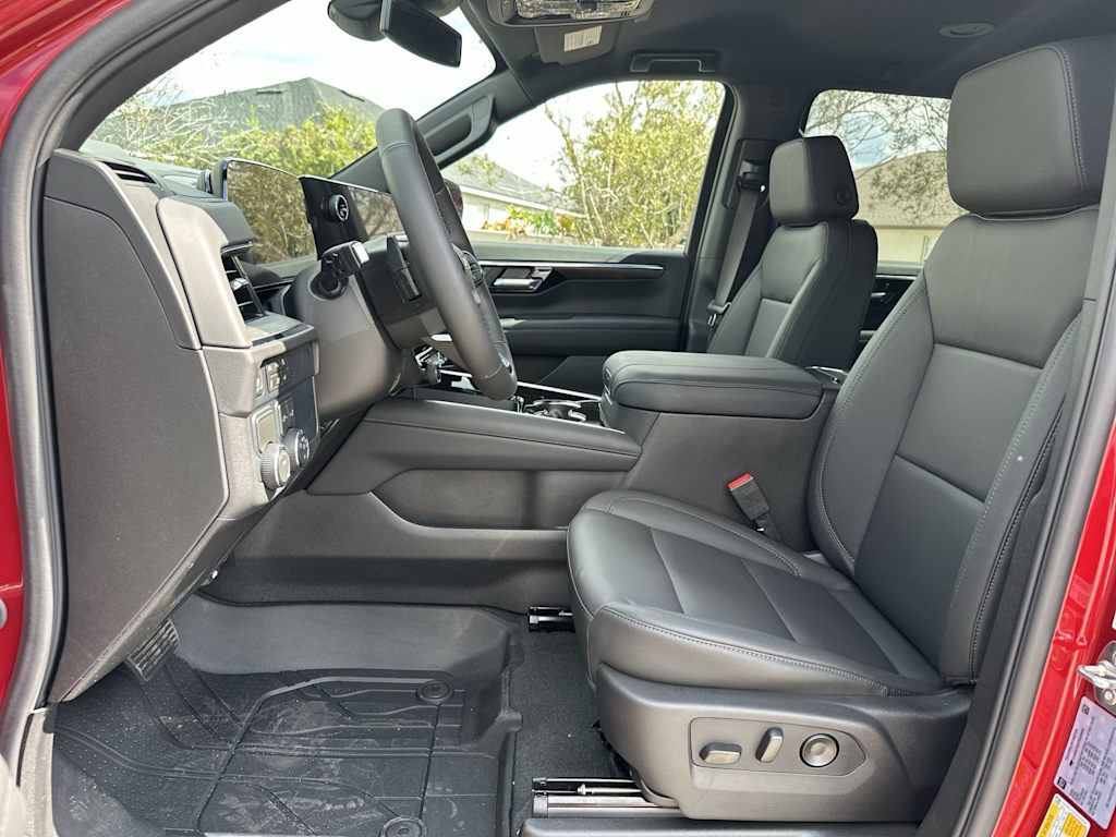 Thumbnail: 2026 Chevrolet Suburban - 12