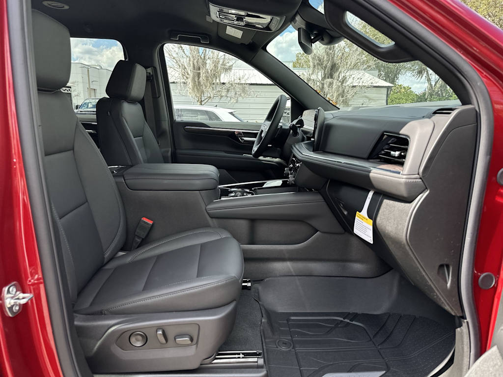 Thumbnail: 2026 Chevrolet Suburban - 24
