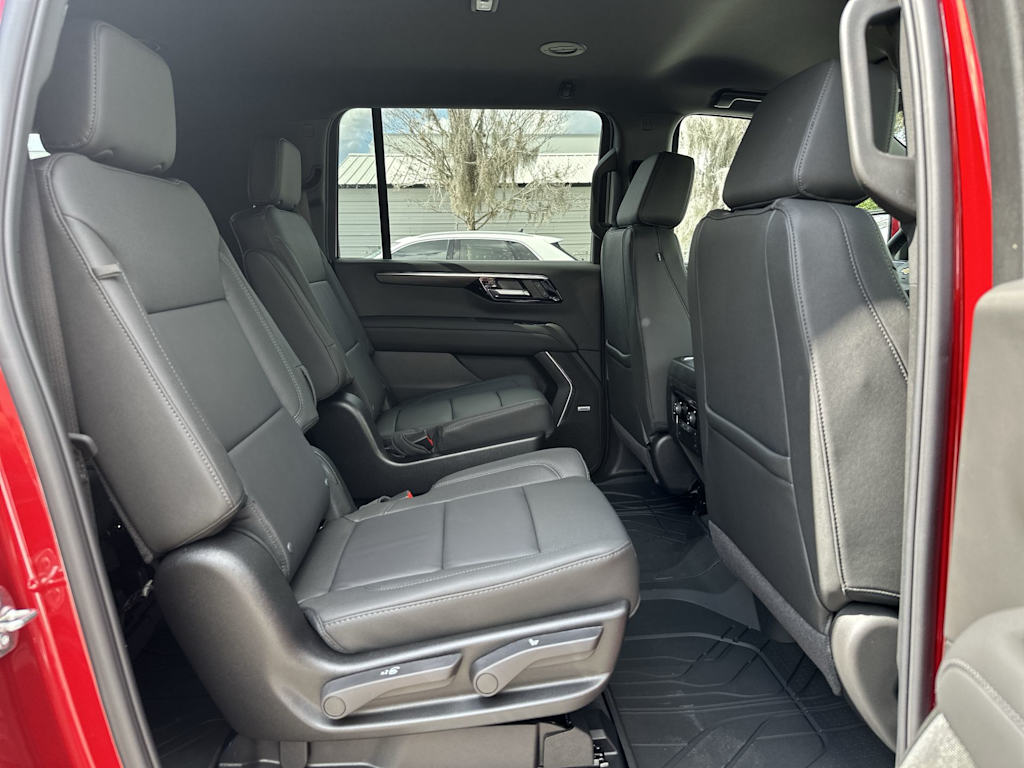Thumbnail: 2026 Chevrolet Suburban - 23