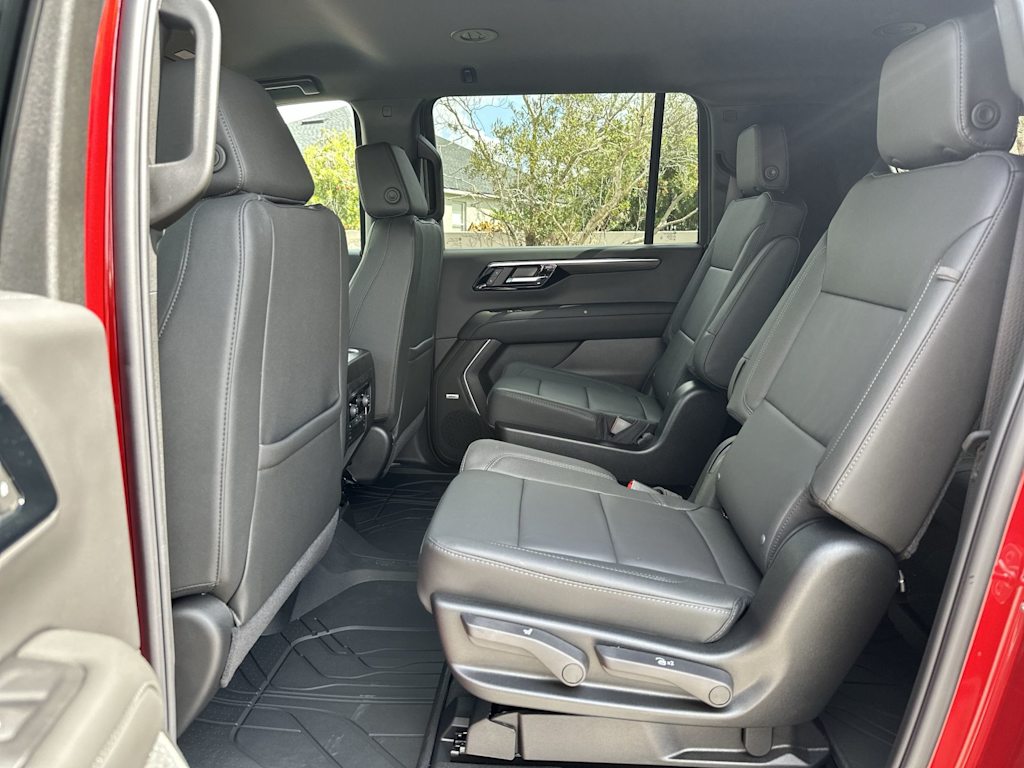 Thumbnail: 2026 Chevrolet Suburban - 22