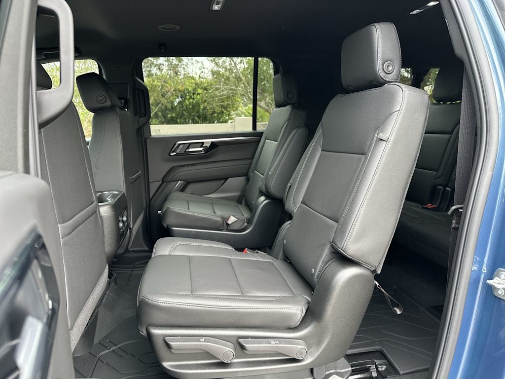 Thumbnail: 2026 Chevrolet Suburban - 22