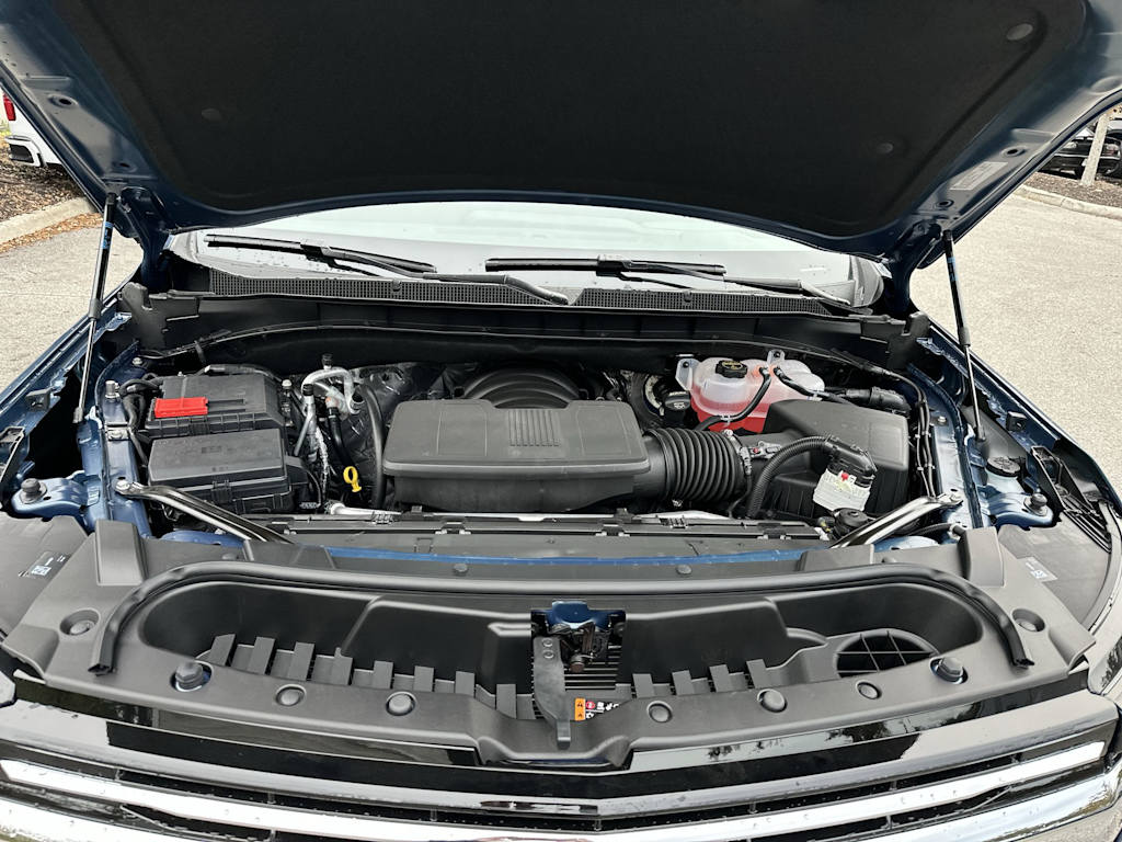 Thumbnail: 2026 Chevrolet Suburban - 9