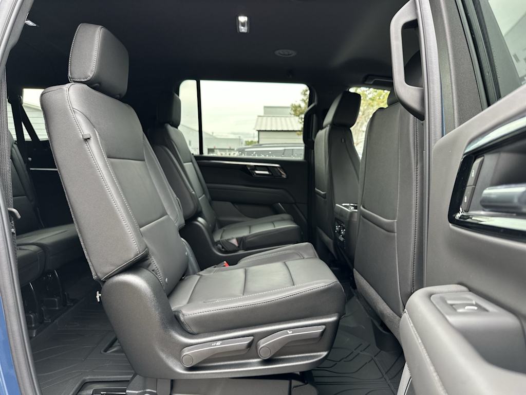 Thumbnail: 2026 Chevrolet Suburban - 23