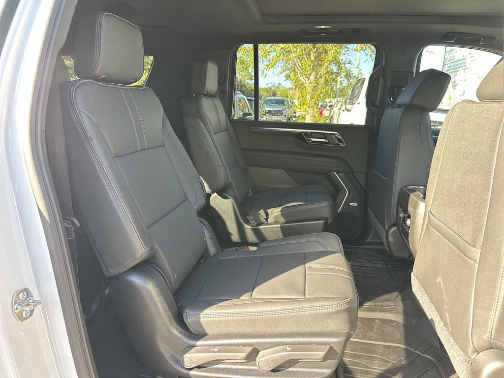 Thumbnail: 2026 Chevrolet Suburban - 22