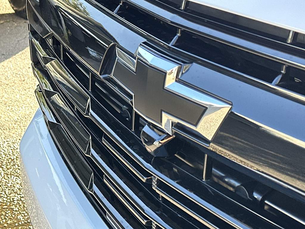 Thumbnail: 2026 Chevrolet Suburban - 7