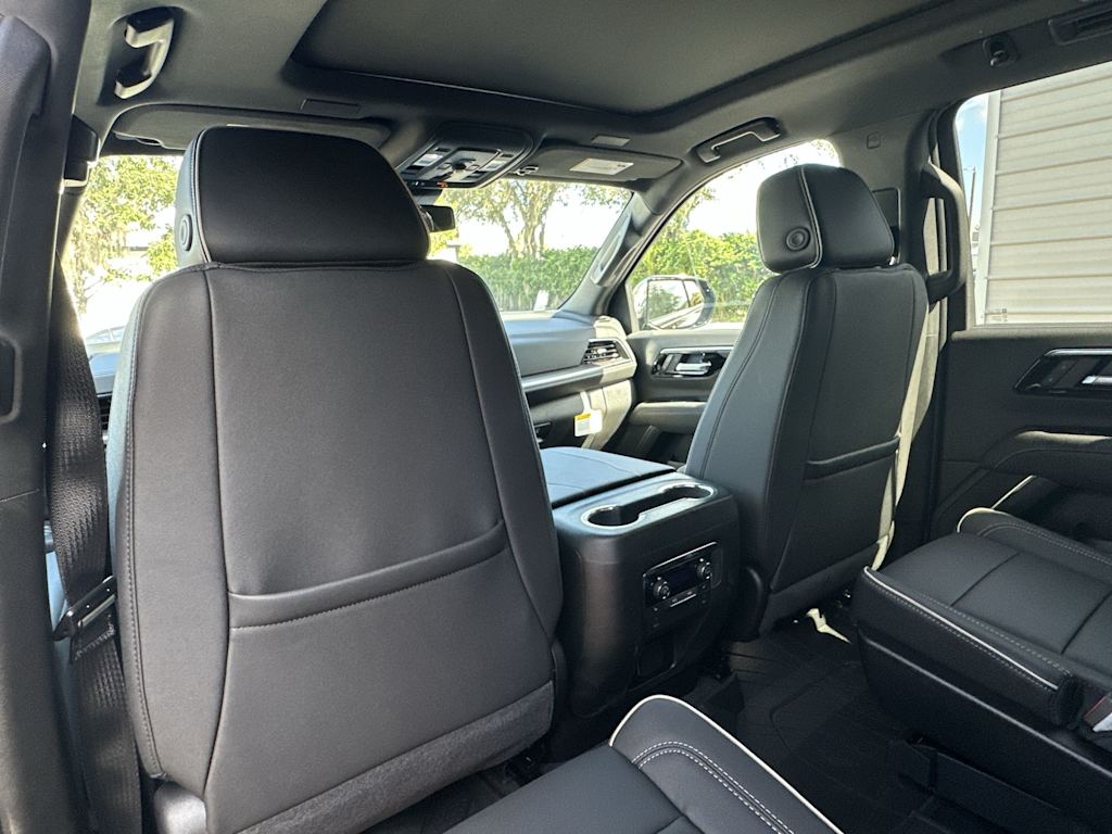 Thumbnail: 2025 Chevrolet Suburban - 24