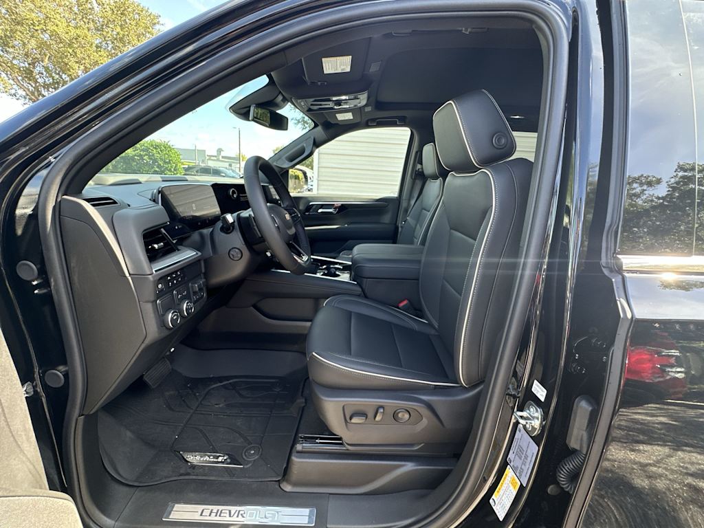 Thumbnail: 2025 Chevrolet Suburban - 11