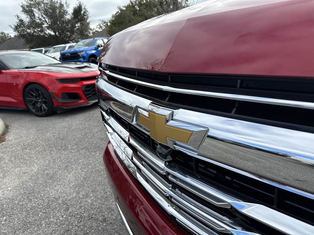 2025 Chevrolet Suburban Premier 7