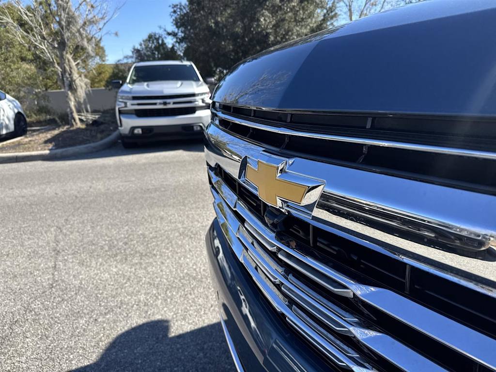 2025 Chevrolet Suburban Premier 7