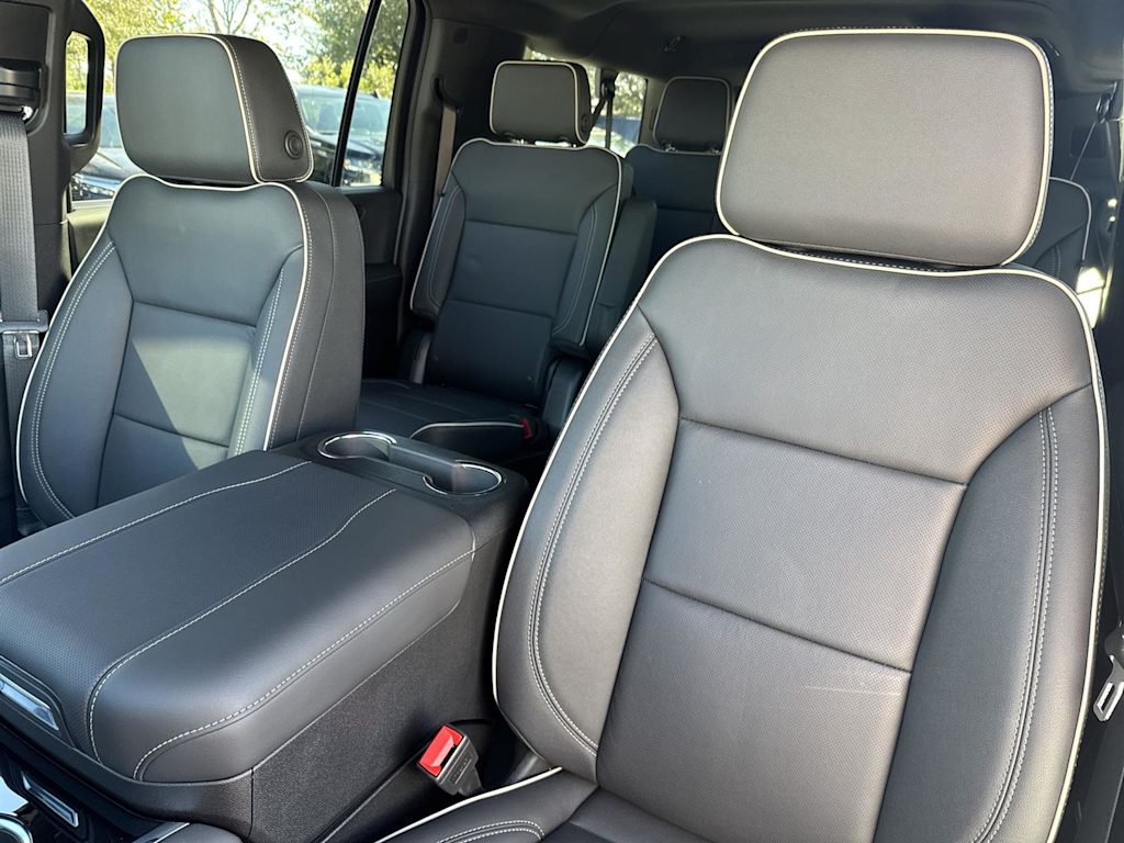 2025 Chevrolet Suburban Premier 11