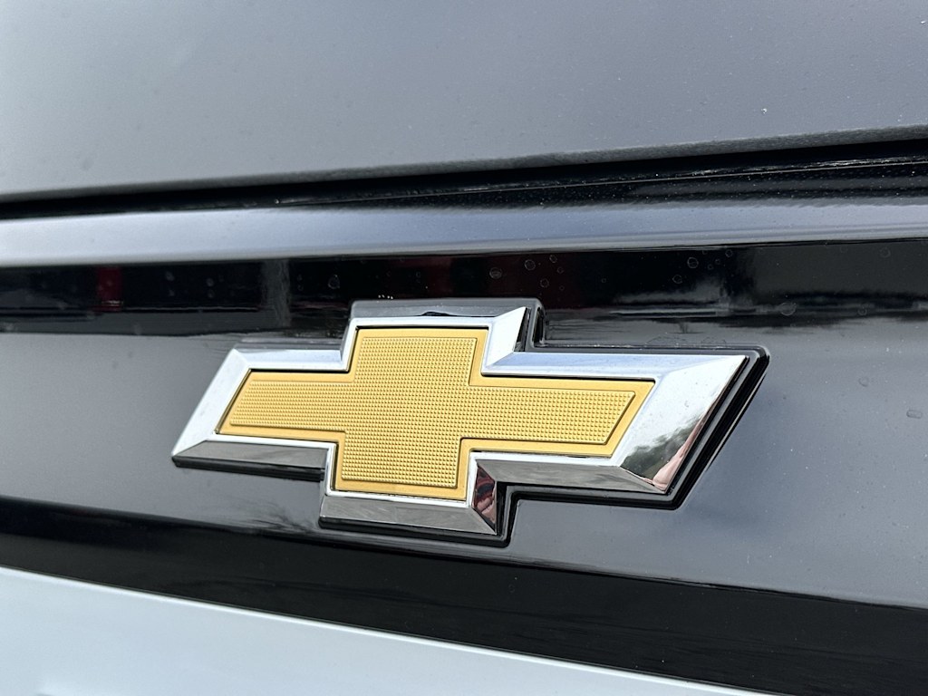 Thumbnail: 2026 Chevrolet Suburban - 22