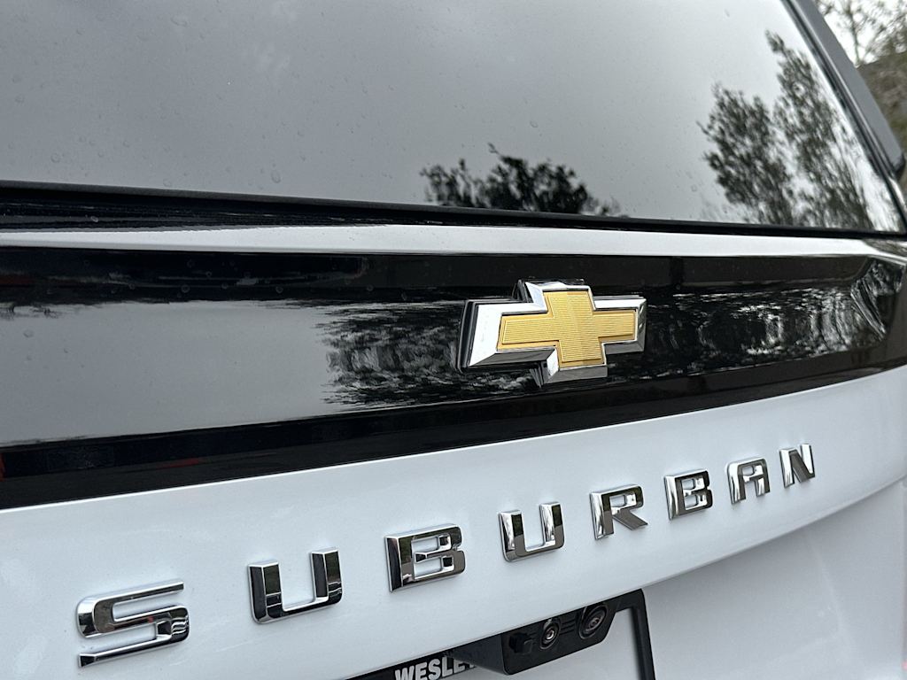 Thumbnail: 2026 Chevrolet Suburban - 6