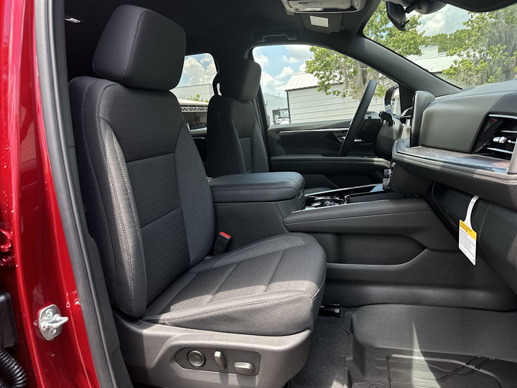Thumbnail: 2026 Chevrolet Tahoe - 25