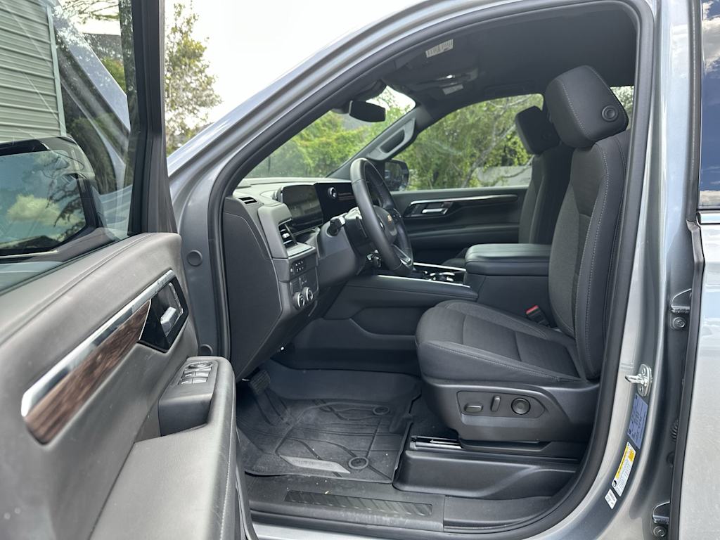 Thumbnail: 2025 Chevrolet Tahoe - 11