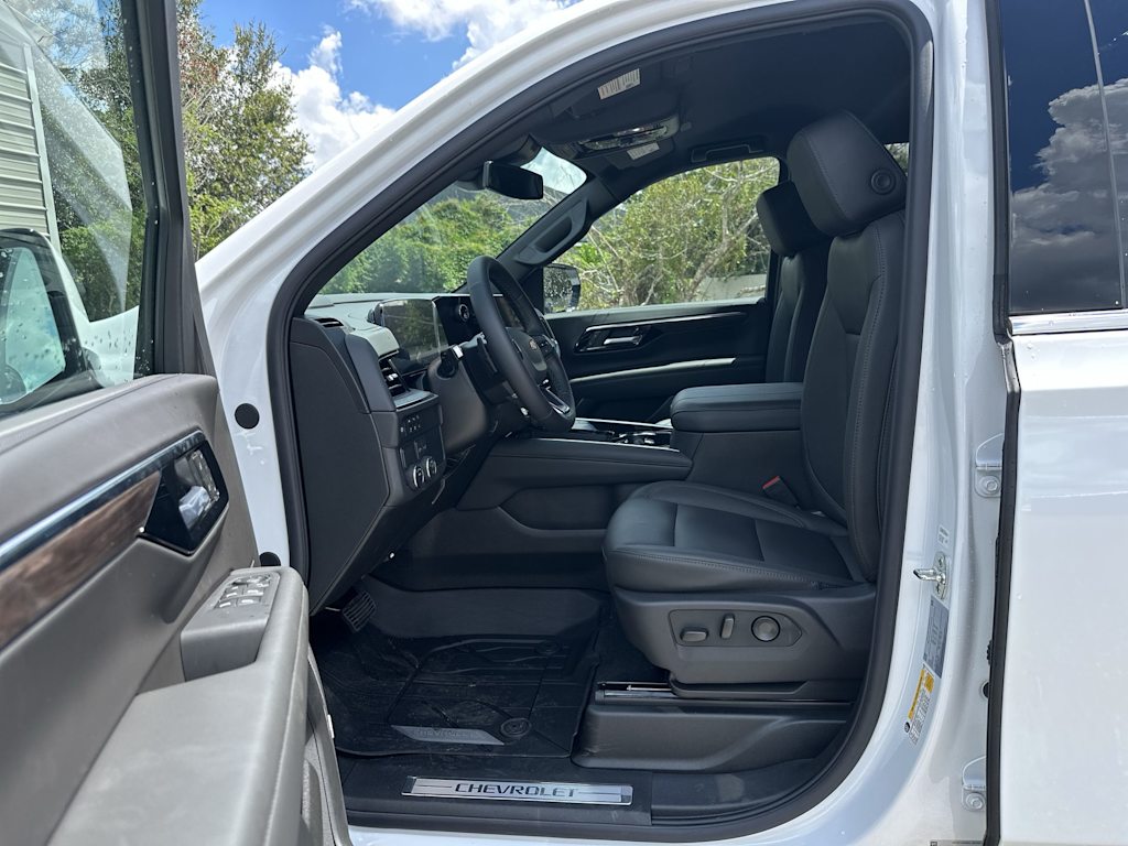 Thumbnail: 2026 Chevrolet Tahoe - 11
