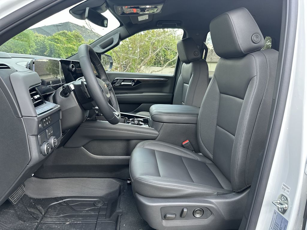 Thumbnail: 2026 Chevrolet Tahoe - 12
