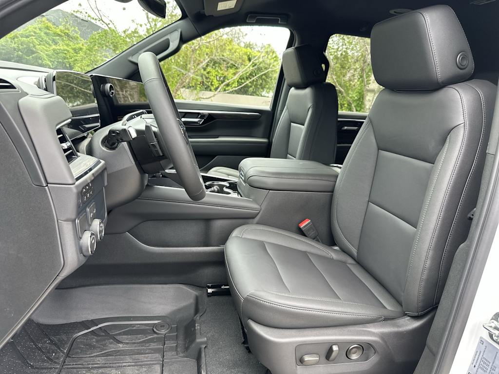 Thumbnail: 2026 Chevrolet Tahoe - 11