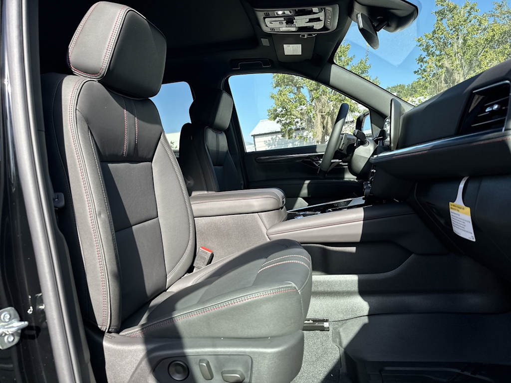 Thumbnail: 2026 Chevrolet Tahoe - 26