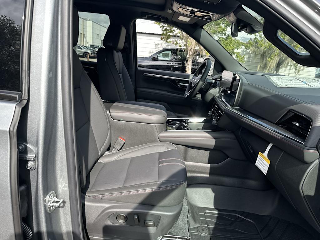 Thumbnail: 2026 Chevrolet Tahoe - 27