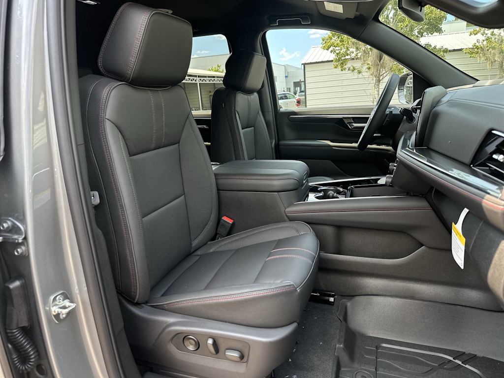 Thumbnail: 2026 Chevrolet Tahoe - 25