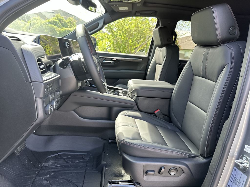 Thumbnail: 2026 Chevrolet Tahoe - 10
