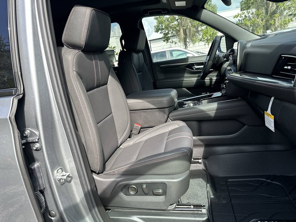Thumbnail: 2026 Chevrolet Tahoe - 24