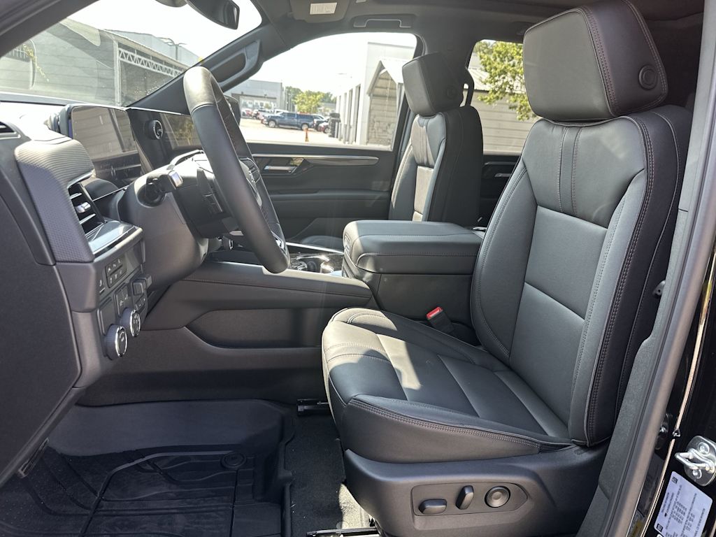 Thumbnail: 2026 Chevrolet Tahoe - 11