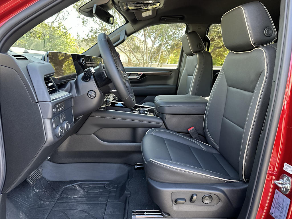 Thumbnail: 2026 Chevrolet Tahoe - 12