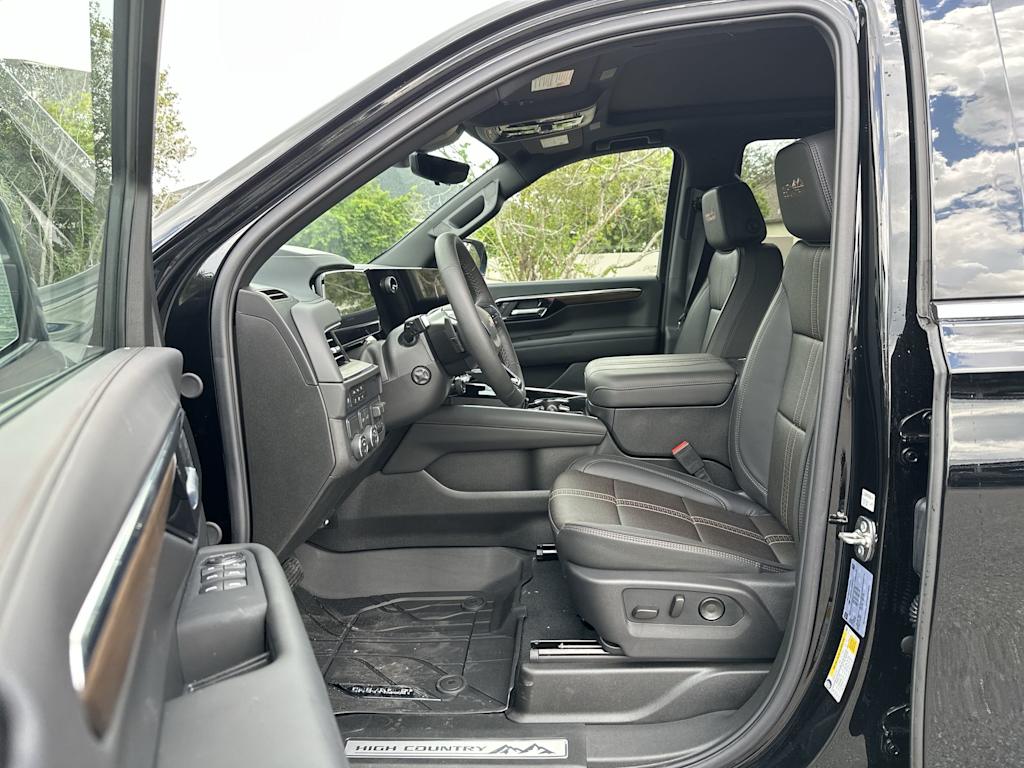 Thumbnail: 2026 Chevrolet Tahoe - 9
