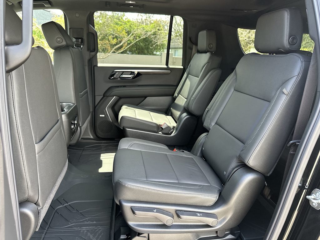 Thumbnail: 2026 Chevrolet Suburban - 11